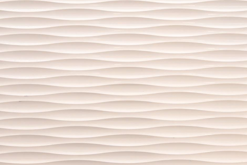 Geometryczna tapeta w salonie – czy to dobry wybór?